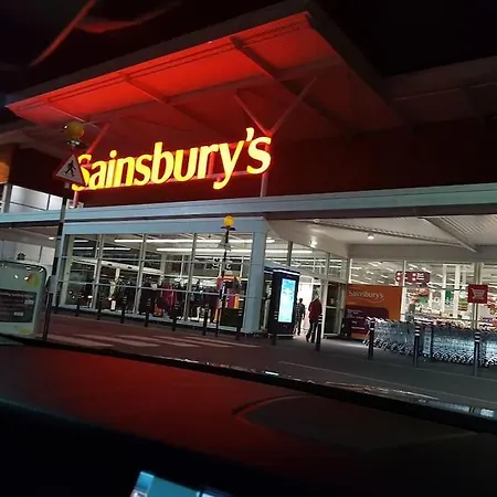 Luxury House Near Center Hospital &superstore